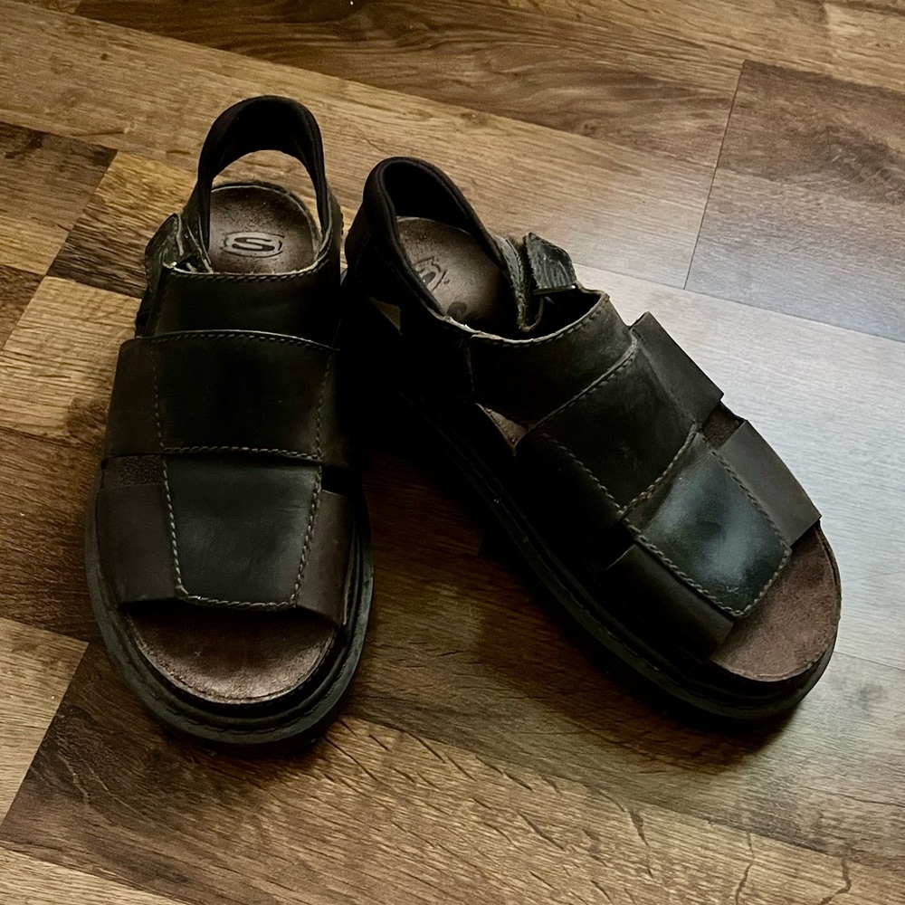 Skechers Brown Sandals with Wide Strap and Contoured Footbed